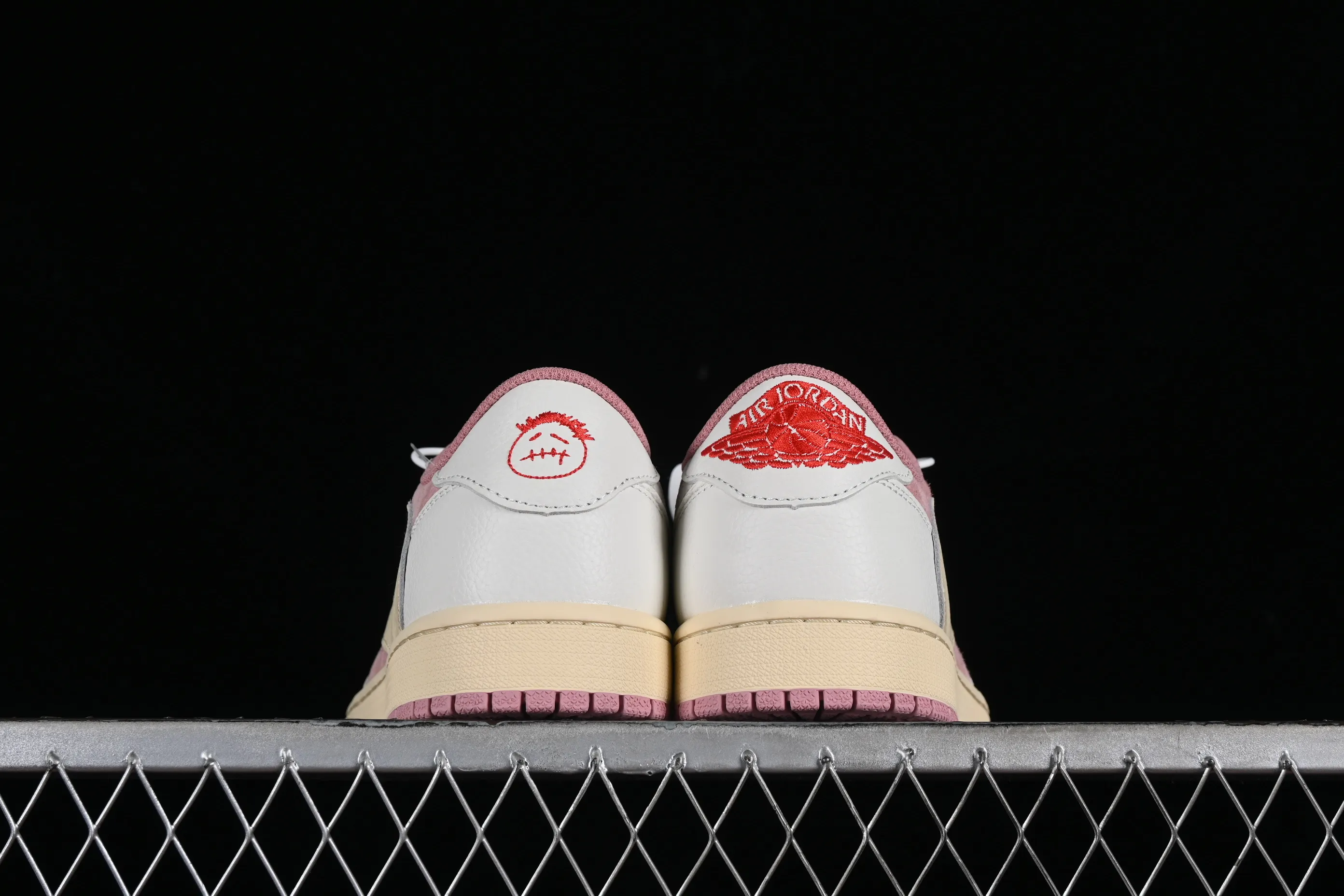 All categories Air Jordan Jordan series basketball shoes Air Jordan 1 Low Travis Scott x Air Jordan 1 Low OG AJ1 Joe 1 undercut low DM7866-600